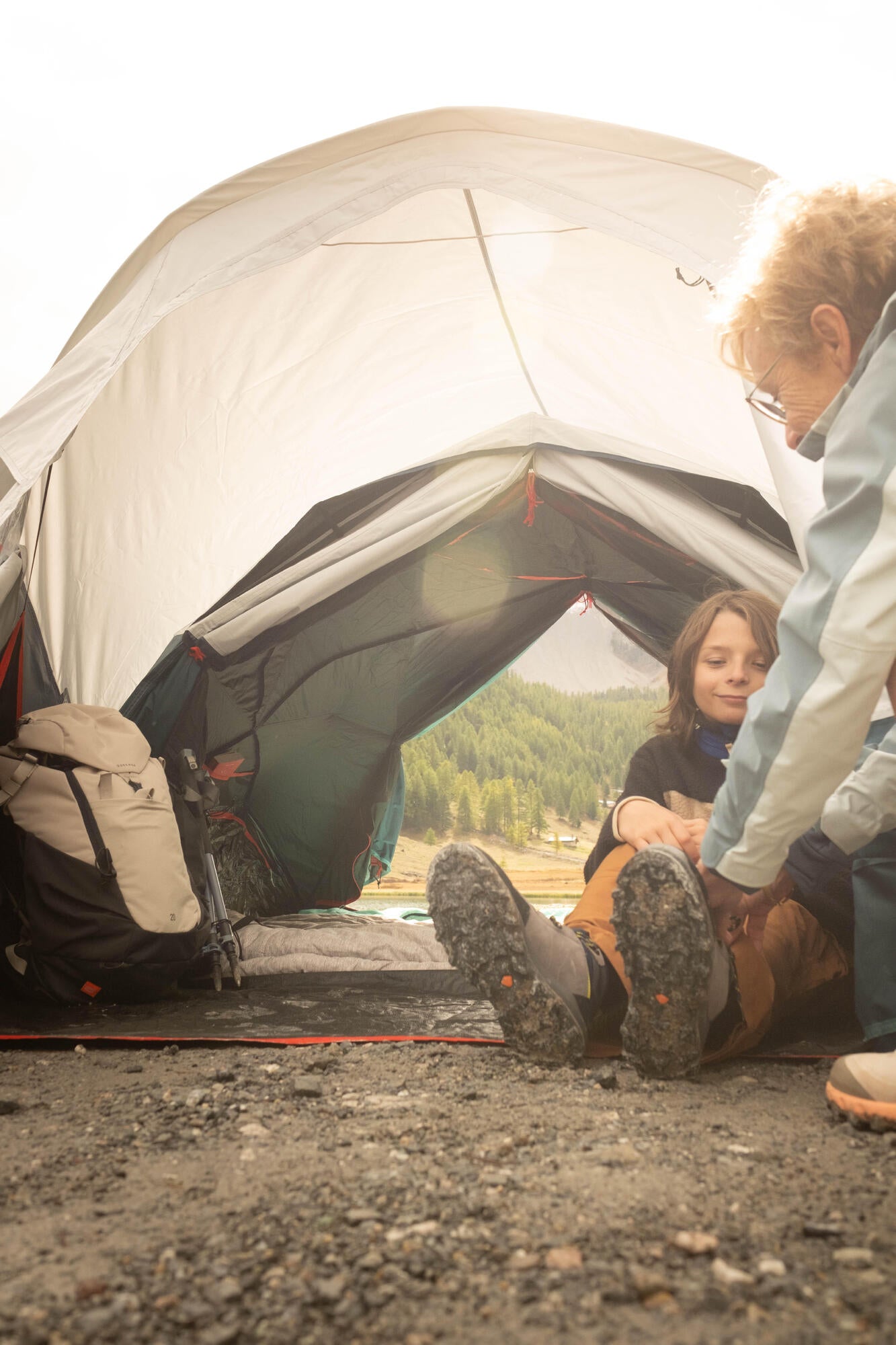 Quechua 2 Second Easy Fresh & Black Waterproof Pop Up Camping Tent 3 Person - Image 30